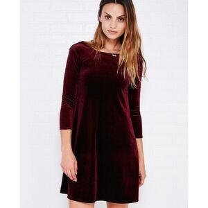 Elegant Burgundy Velvet Dress